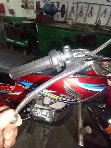 700K views · 10K reactions | honda bike Solve Brake Lever Side Play Problem | Kaleem Autos | Facebook