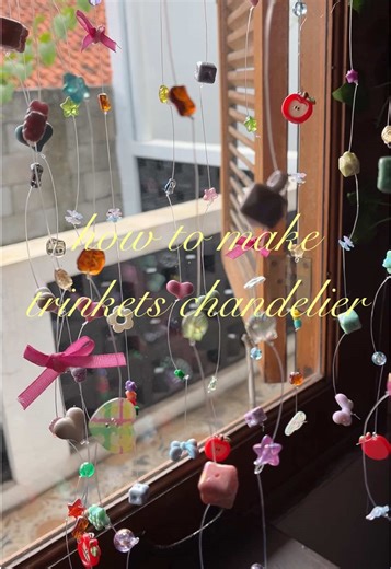 ini buat yg kemarin minta tutor trinkets / beads chandelier !! tp ini terlalu berantakan maaf… btw aku open commission ini! bisa dm aku ajaa yaa! :> #diy #diyproject #diyinspiration #craft #diyideas