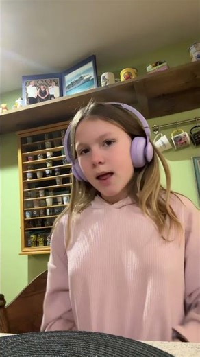 Lunchbox friends hand shake ￼