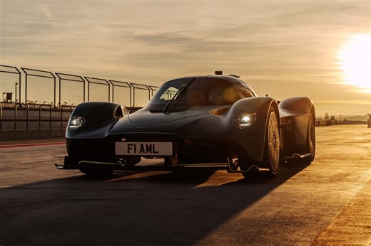 フェルナンド・アロンソ、ニューウェイ設計のアストンマーティンで初走行