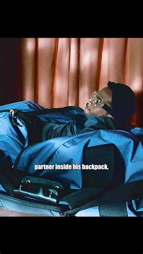 A man used a dwarf to steal diamonds. | diamonds