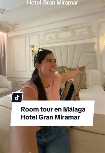 Room tour del hotel en Málaga 🇪🇸 me sentía millonaria de París jajaja #roomtour #malaga #hotel #viaje #habitacion