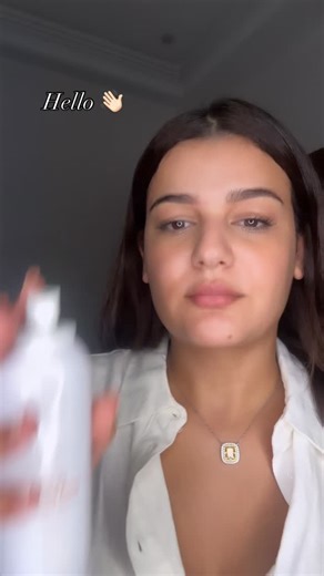 Saray Mua on Instagram: "Tuto make up très simple a faire, si vous avez des questions par rapport aux produits , où quoi que ce soit n’hésitez pas à me demander 💋🌹 #makeupartist #tutorials #lifestyle #tendance #instamood #makeup"