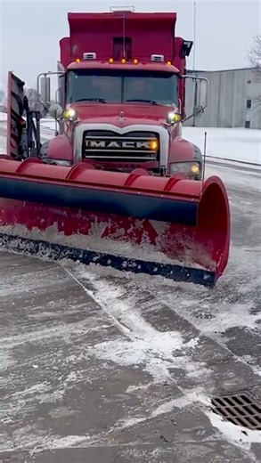 AdvantEDGE Universal Sectional Cutting Edge For Snow Plows - Rollin'