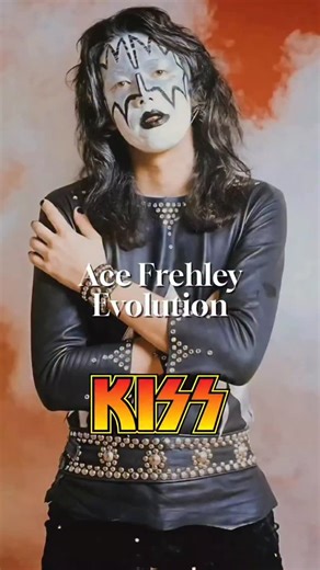 “De 1974 a 2024… El viaje del Spaceman 🚀🖤” Ace Frehley, el hombre que hizo volar a KISS con su guitarra y su energía, nos dejó… pero su luz nunca se apagará. Desde los riffs de Shock Me hasta los solos que marcaron generaciones, su legado seguirá sonando en cada escenario, en cada fan que mira al cielo y escucha un trino de guitarra. Gracias por todo, Ace. Por la música, por la actitud, y por recordarnos que el rock también puede venir de otra galaxia. 🌌 ¿Cuál es el momento que más vas a reco