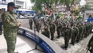 6.5K views · 95 reactions | Members of the Special Action Force assemble for a briefing before their deployment at Divisoria in Manila to remind shoppers to observe health protocols on Sunday, five days before Christmas. (Video by Russell Palma/The Philippine STAR) | Philippine Star | Facebook