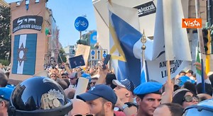 Contestata la brigata ebraica, tensioni al corteo del 25 aprile a Milano