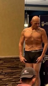 2.1M views · 10K reactions | My opponent missed weight #boxing #mma #ufc #fighter #boxingtraining #fight #mixedmartialarts | Dominic Barry | Facebook