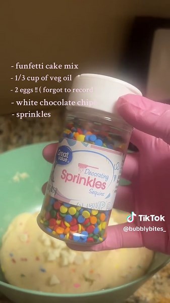 Delicious Funfetti Cookies Recipe to Bake Together