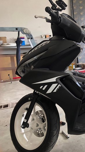 Aerox V2 change color from Matte Black to Pearl white. #jhzautogarage #Aerox155 #pearlwhite | Jhz Auto Garage