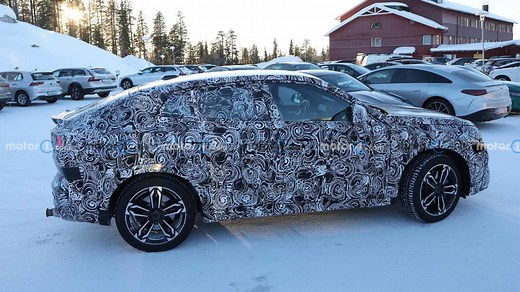 Le BMW X2 2023 aperçu, son habitacle révélé