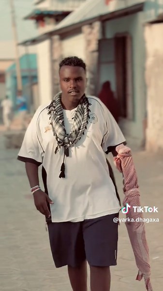 Suuqaxoolaha: Tababarka Ciyaal Xamar