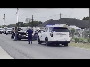 More than a dozen people hurt after car hit crowd in Louisiana