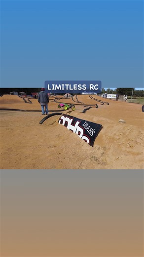 Everything look’s cooler in Slow Motion. Had a great time checking out Dean’s All Out Rc park. Very cool track just outside of Orlando! #boofrc #limitlessrc #florida #happynewyears2024 #deansalloutrc | Limitless R/C