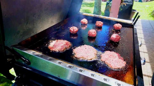 The Best Way To Smash Burgers At Home