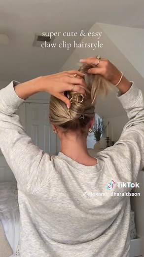 Easy Claw Clip Hairstyle Tutorial for Long Hair