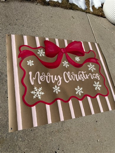 Lettering a christmas banner (template available) #bannerpainting #bannerartist #merrychristmas #christmasbanner #lettering | Poppies and Paint