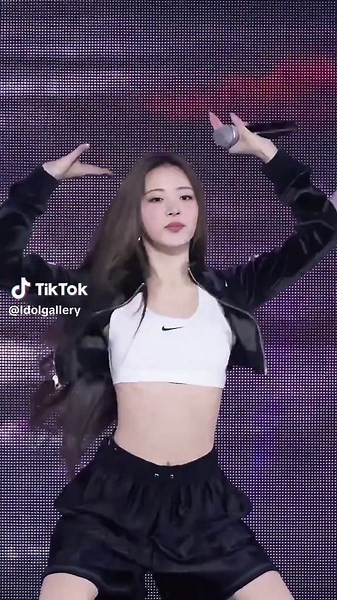 Anna 田中杏奈 - HANDS UP 250510 MEOVV Live 现场 #anna #田中杏奈 #meovv #meovvanna #追星 #kpop