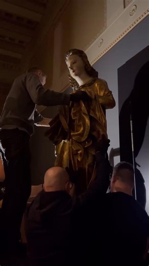 951 reactions · 61 shares | Szent Katalin felhelyezése az MS MESTER ÉS KORA TÁRLATON. Online jegyvásárlás: bit.ly/3YhbEdO A kiállítás főtámogatója: a Szerencsejáték ZRT.Együttműködő partnerek: Hotel Oktogon, Volkswagen. A tárlat Bartók Tavasz Nemzetközi Művészeti Hete | Szépművészeti Múzeum | Facebook