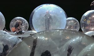The Flaming Lips threw a COVID-safe concert by placing the crowd in giant bubbles
