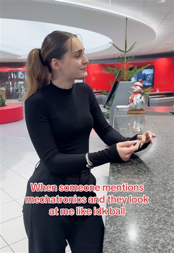 Wie sagt man so schön: never judge a book by its cover💁‍♀️ #hermle #besserfräsen #iknowball #mechatronik #mechatronics