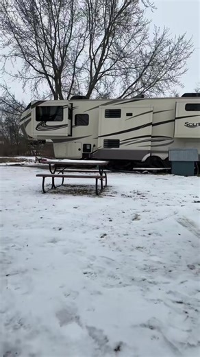 Essential RV Tips and DIY Hacks for Comfortable Living