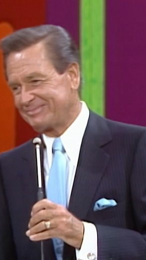 Bob Barker teases an audience member after getting a standing ovation. | The Price Is Right: The Barker Era