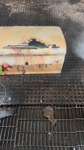 24K views · 3.3K reactions | Pressure washing the paint off this trunk lid after a chemical dip. #restoration #classiccars #satisfying #automotive #oddlysatisfying #paint #clean #pressurewashing #rust #powerwashing | Minute_of_dangle | Facebook