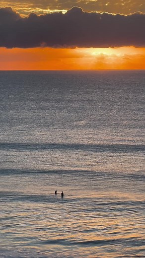 Stunning Ocean Scenes Captured Throughout the Day