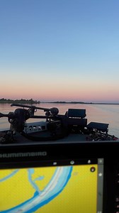 Rollin with that Sabine River sunset! 👌🏻 Bass Cat Boats Suzuki Marine USA DD26 Fishing Minn Kota | Chad Pipkens
