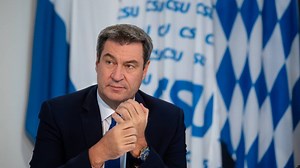 “Du Merkel-Stiefellecker”: Söder wird persönlich und berichtet von schlimmen Beleidigungen