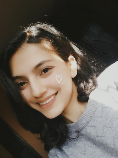 Teeth showing and suddenly I'm unrecognizable 🤦‍♀️ #happydentsmile 😁