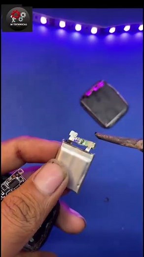 How to open and repair smart watch Batteries 🔋 | Repairs watch battery at home easily |😍😍✅✅🔥🔥