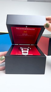 The MeisterSinger x Alain Silberstein collaboration introduces two exceptional edition watches in a newly redesigned 40 mm case with an integrated stainless-steel bracelet. Special packaging and an edition booklet complete this unique concept. #meistersingerwatches #wristwatch #meistersinger #SingleHand #singlehand #uniquedesign #silberstein | MeisterSinger
