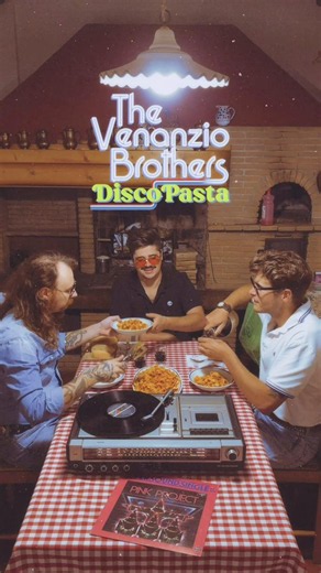Disco Pasta: Tagliatelle al Ragù Bolognese in stile Anni ’80