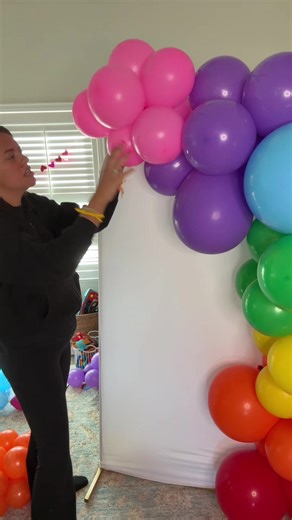 Create a Stunning Balloon Arch for an 8th Birthday
