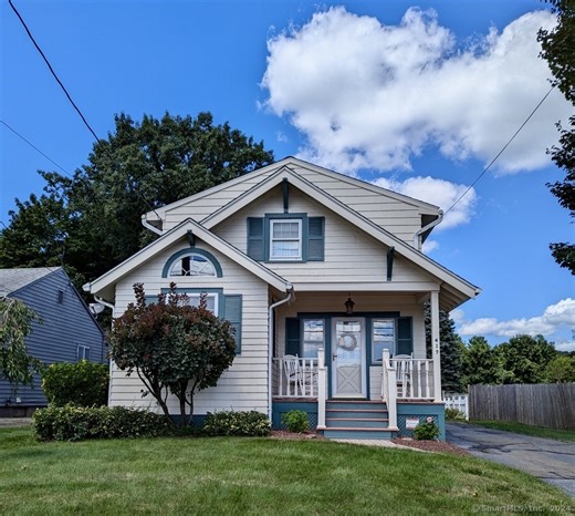 417 Foxon Rd, East Haven, CT 06513 - MLS 24045091 - Coldwell Banker