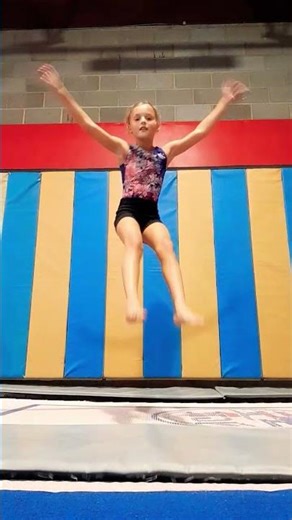 doing gymnastics 🤸‍♀️