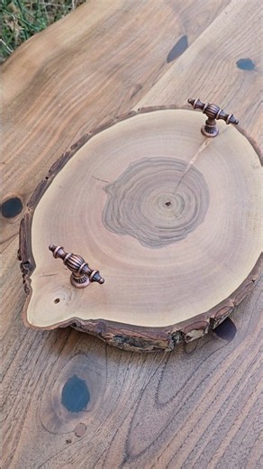 Woodworking Project: Live Edge Tray #woodworking