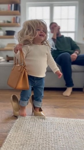 59K views · 1.8K reactions | Baby Girl Pretends To Be Mommy By Dressing Up Like Her ♥️ #baby #cute #viral #cutebaby #fyp | Funnylittlecutebaby | Facebook