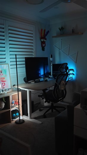 Tia | Playstation and Tech on Instagram: "You just know it's going to be a relaxing night tonight 🎮💙 I unpacked 2 out of the 3 new Nanoleaf products that I received last week. The Nanoleaf Pegboard Desk Dock and the Matter Smart Multicolor Floor Lamp, I'm not sure I'm happy with the lamp position at the moment but I am happy with both the products 🥰 I'll show them a bit closer up in some other videos, but for tonight it's time to relax! . . P.S if you're looking for some colour in your setup,