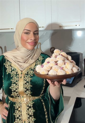 Boules de Coco à la Confiture : Recette Thermomix Facile