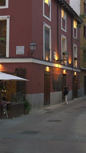 Who are you taking to eat at this cozy restaurant? The ambiance is incredible!