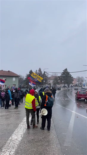 Puls Generacije | Kolona pristiže, hladno je, a narod se polako okuplja u Orašcu. | Instagram