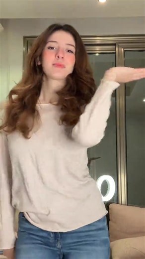 Someone teach me how to dance🙃 | Aleen