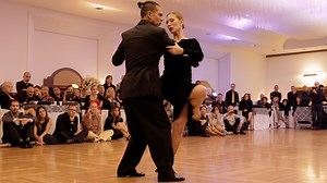 Sebastian Arce and Mariana Montes dance “La peregrinación” played live by Tango en vivo at the 7th BARI INTERNATIONAL TANGO CONGRESS 2017 in Bari, Italy. If you like Tango videos, support 030tango on http://www.patreon.com/030tango Brought to you with the support of Bari Tango Congress http://www.baritangocongress.com Visit 030tango for more videos http://www.030tango.com Recorded on 2017/11/11 #030tango #tango #ArceMontes | 030tango