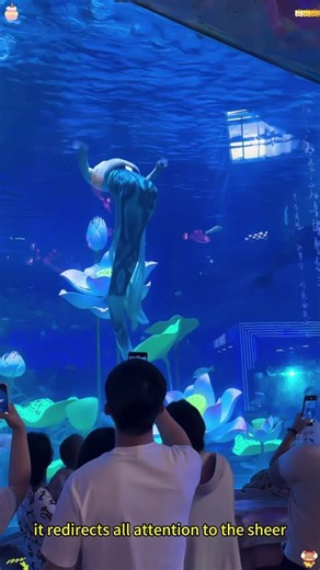 Funny chubby mermaid 😂 #funny #mermaid #amazing #funnyvideo #interesting