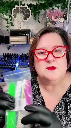 This or that? Which brushes do you use and do you know why you shouldn’t use one of them? #Amber,TheNailWhisperer #ThisOrThat #HealthyNailsCollaborative #infectionpreventionandcontrol #infection #DisinfectTools #SanitizeTools #BlushBrush #MakeUpBrush #NailBrush #OneUseItem #NewNailTechs #DIYNails #StudentNailTech #AmberTheNailWhisperer #NailTechs #zephyrhillsnails #wesleychapelnails