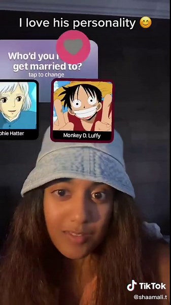 Luffy's Neck Stretch Moment in One Piece