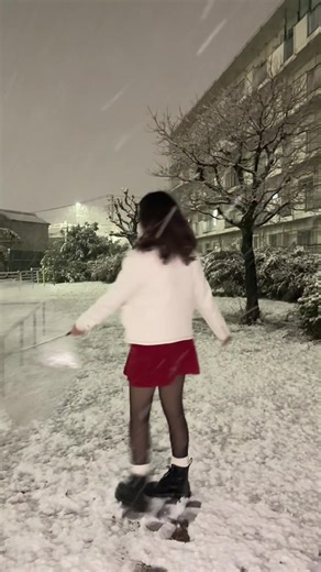 Captivating Snow Scenes with Yuki Fururu